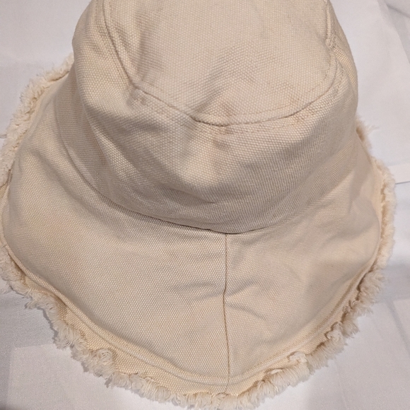 Olive & Pique Cream/Ivory Color Cotton Bucket Hat NWT - Picture 2 of 11